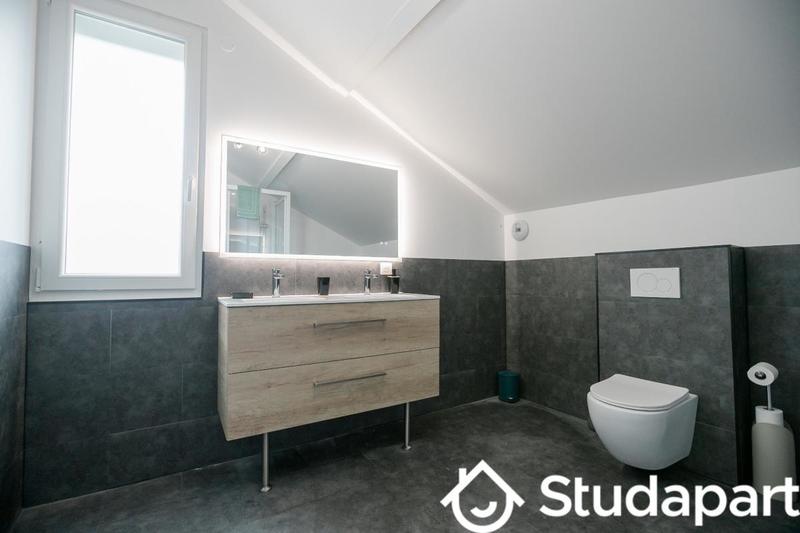 Chambre - 11 m² - 1 pièce