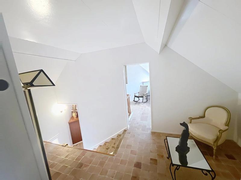 Maison - 313 m² - 8 pièces