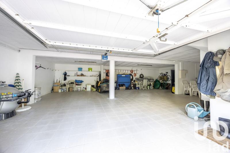 Maison de maîtres - 241 m² - 6 pièces