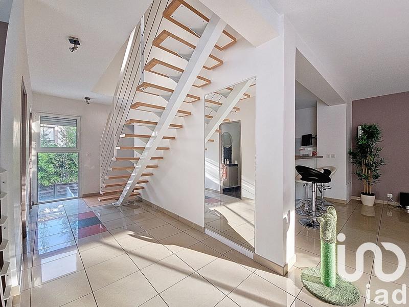 Maison - 200 m² - 7 pièces