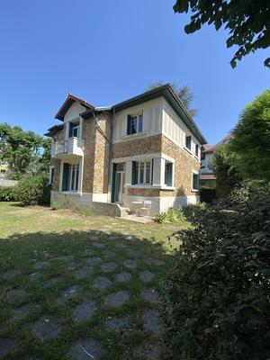 Maison - 190 m² - 9 pièces