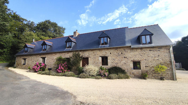 Maison - 205 m² - 8 pièces