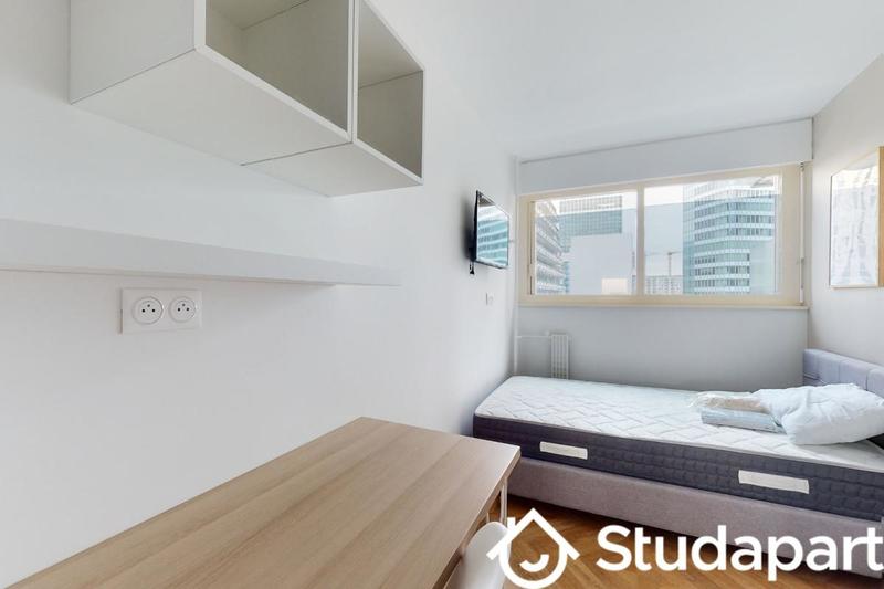 Chambre - 11 m² - 1 pièce