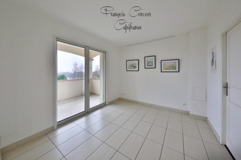 Maison - 210 m² - 6 pièces