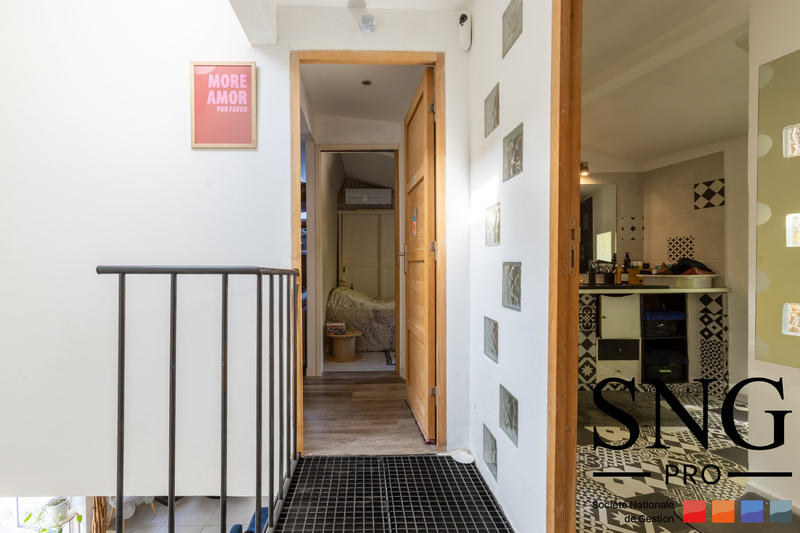 Maison traditionnelle - 146 m² - 8 pièces