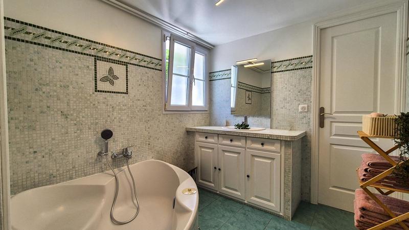 Villa - 122 m² - 6 pièces