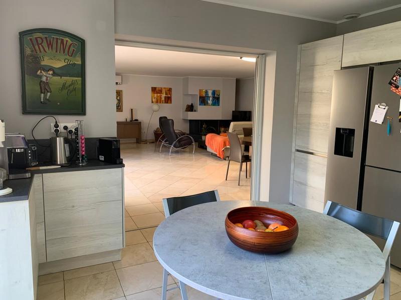 Maison - 245 m² - 8 pièces