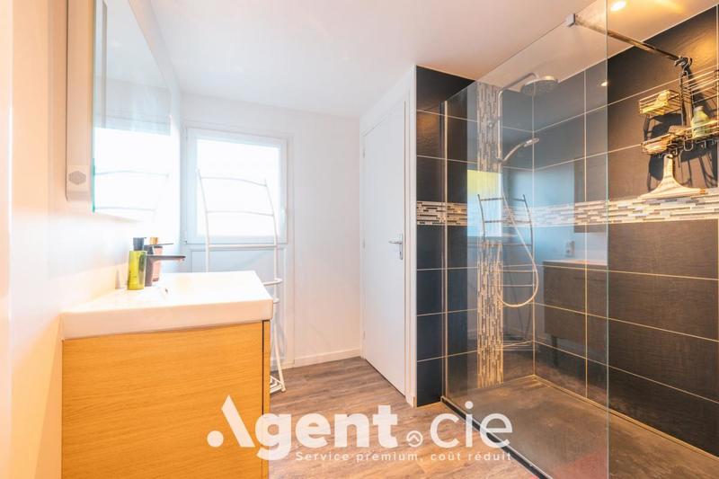 Maison - 178 m² - 6 pièces