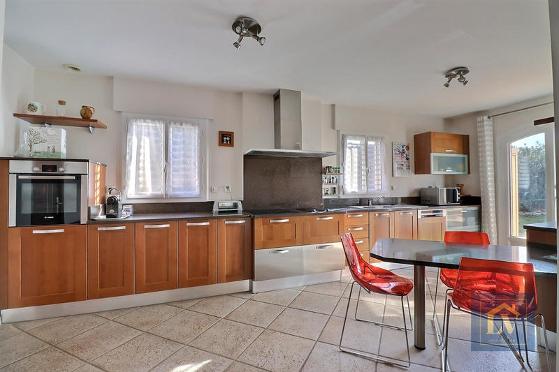 Villa - 181 m² - 4 pièces