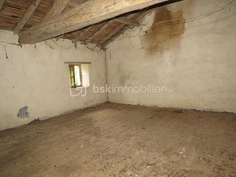 Maison ancienne - 1 140 m² - 2 pièces