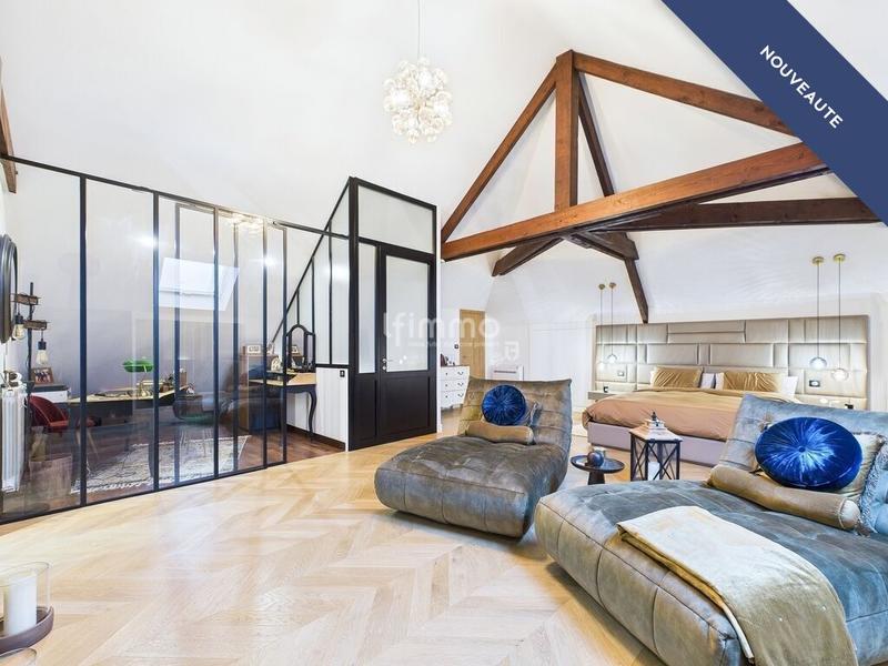 Maison - 378 m² - 7 pièces