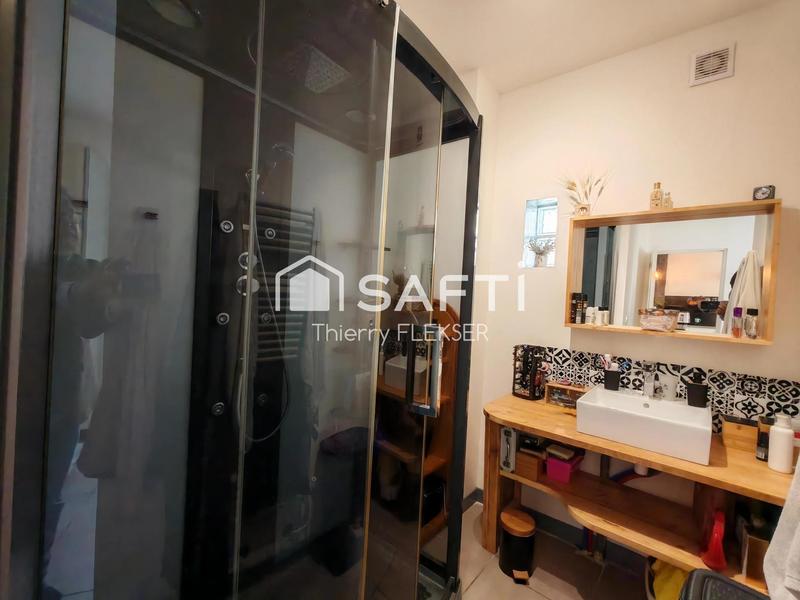 Maison - 99 m² - 6 pièces