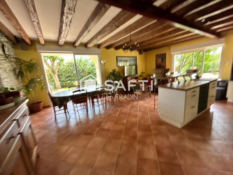 Maison de village - 217 m² - 8 pièces