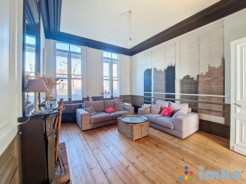 Maison - 215 m² - 7 pièces