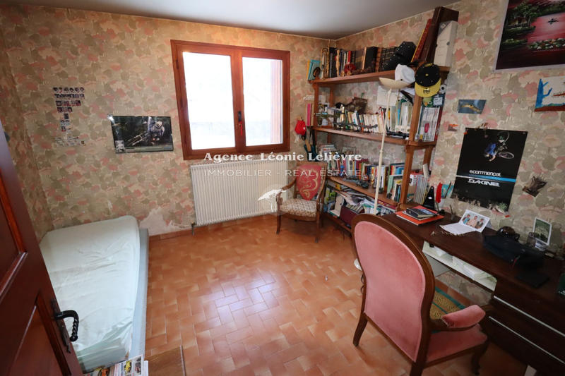 Maison - 228 m² - 9 pièces