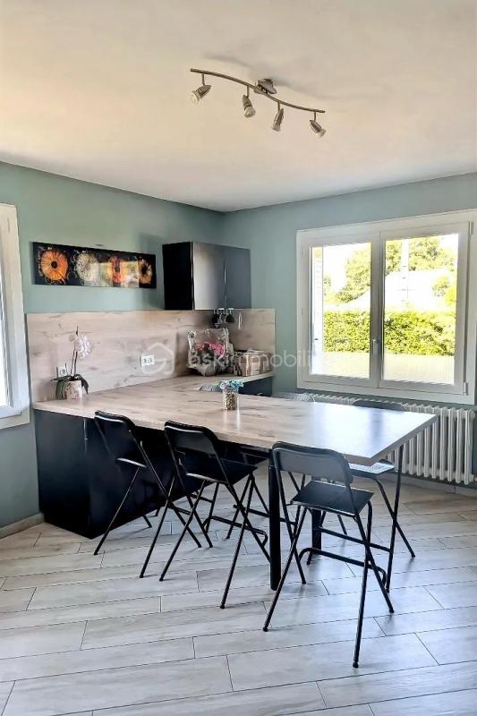 Maison traditionnelle - 160 m² - 8 pièces