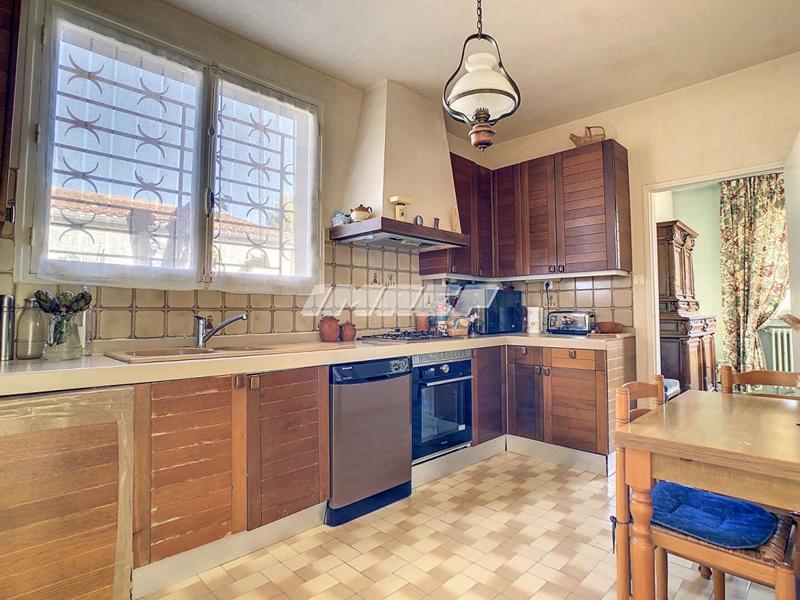 Maison - 200 m² - 7 pièces