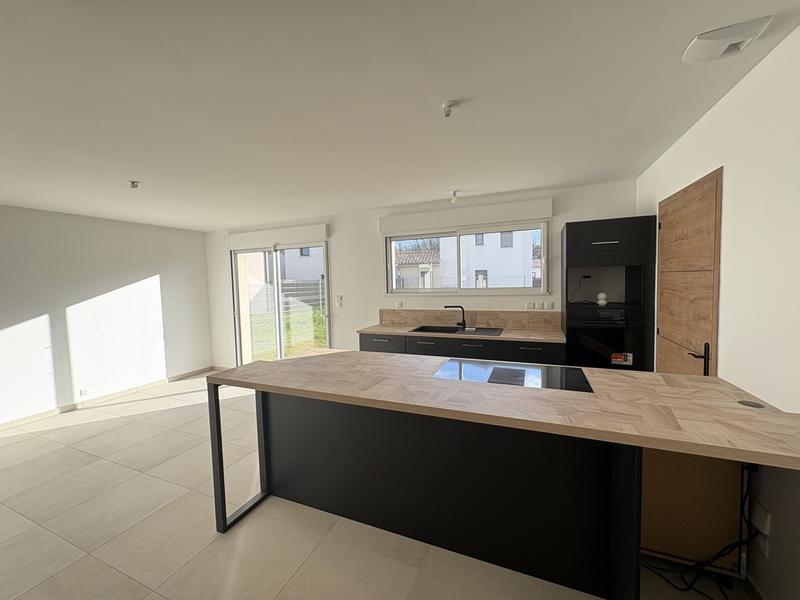 Maison - 96 m² - 4 pièces