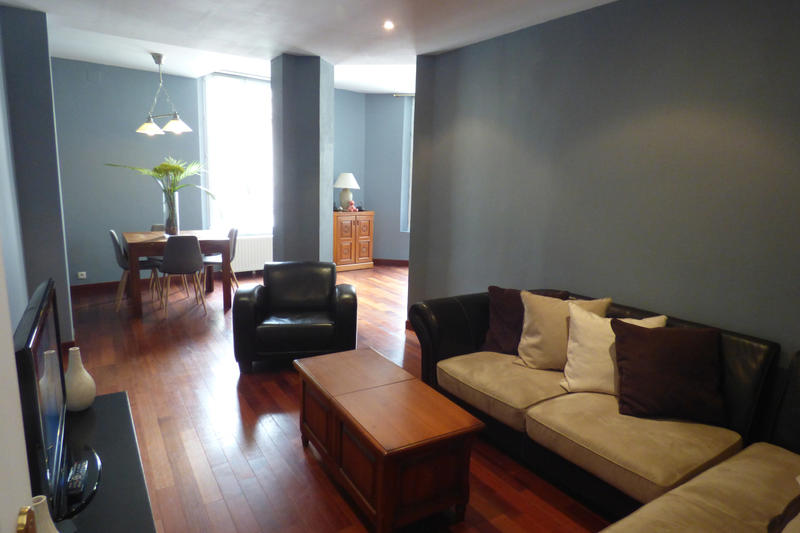 Maison de ville - 285 m² - 9 pièces