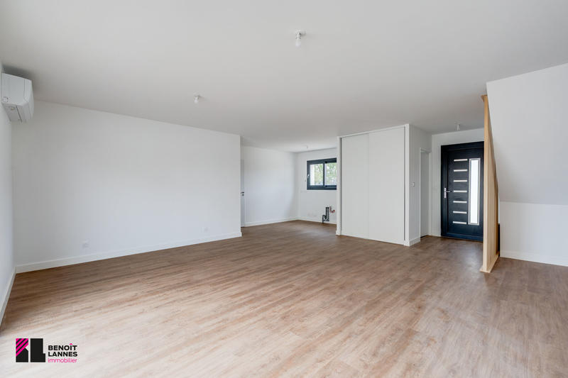 Maison - 94 m² - 5 pièces