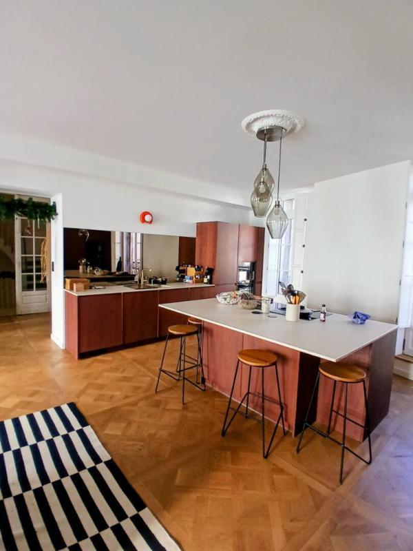 Maison - 350 m² - 9 pièces