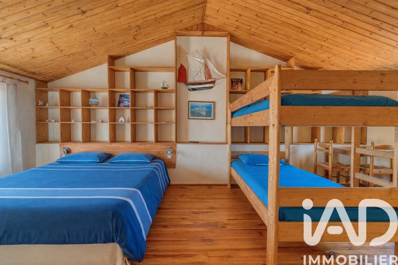 Maison - 232 m² - 10 pièces