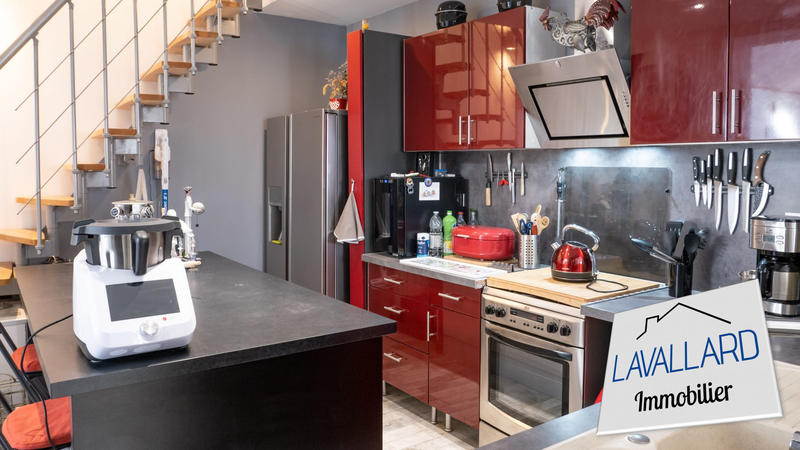 Maison traditionnelle - 85 m² - 5 pièces