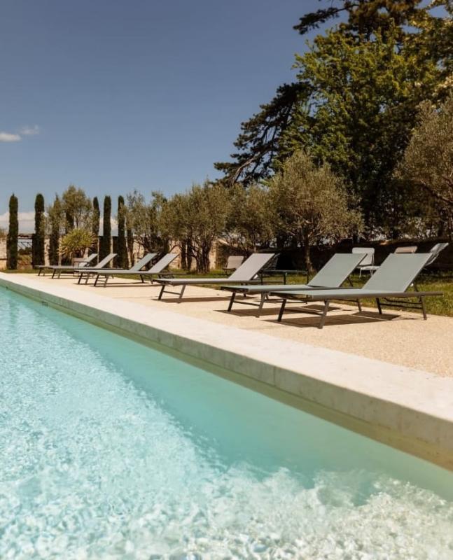 Propriété - 600 m² - 16 pièces