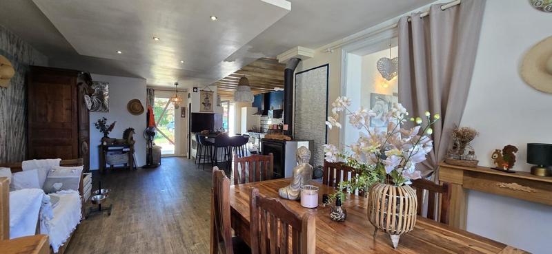 Maison - 200 m² - 6 pièces