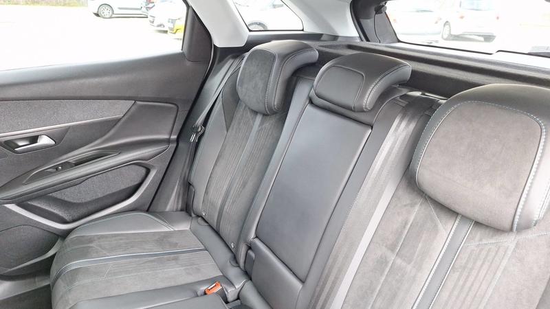 Peugeot 3008 II 1.5 BlueHDi 130 Crossway