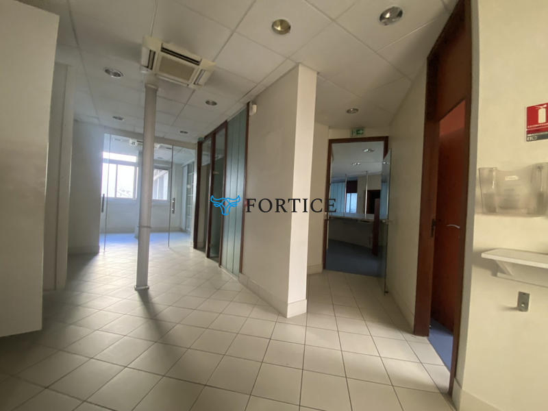 Local commercial - 268 m²