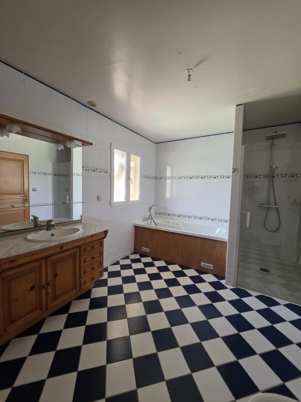 Villa - 132 m² - 6 pièces