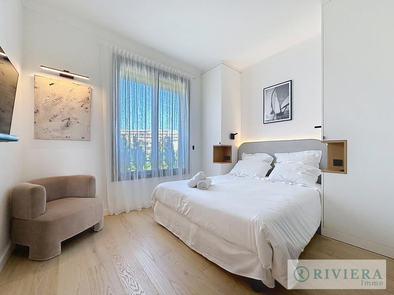 Appartement - 100 m² - 4 pièces