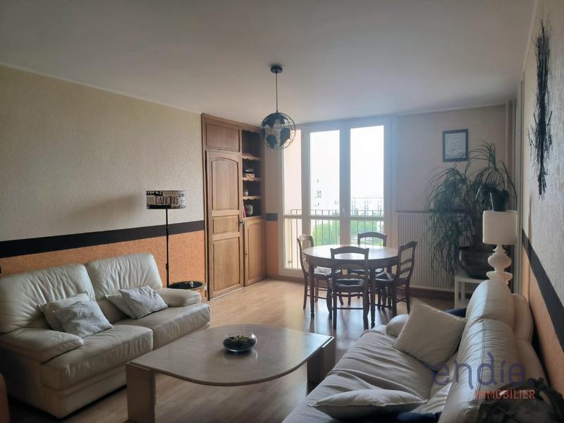 Appartement - 85 m² - 4 pièces