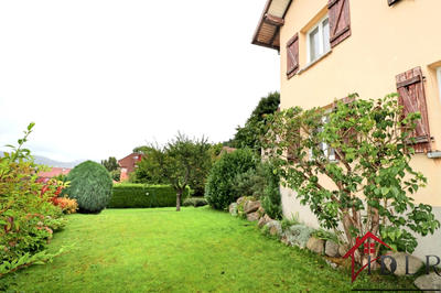 Maison - 179 m² - 9 pièces