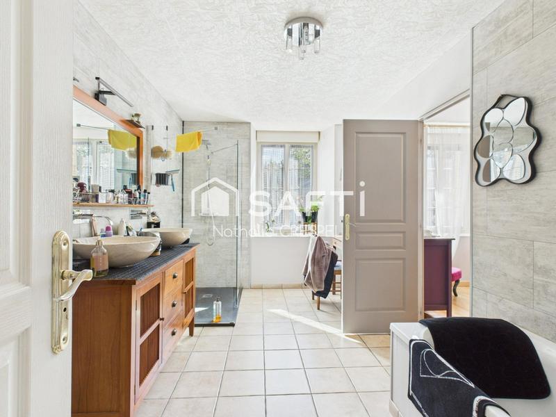 Maison - 350 m² - 8 pièces