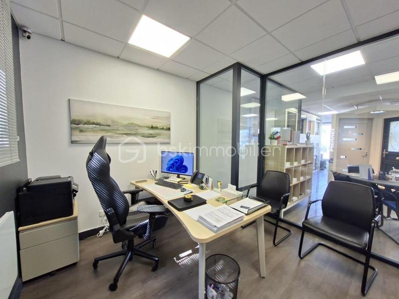 Local commercial - 78 m² - 8 pièces