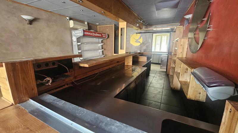 Magasins - 70 m² - 2 pièces