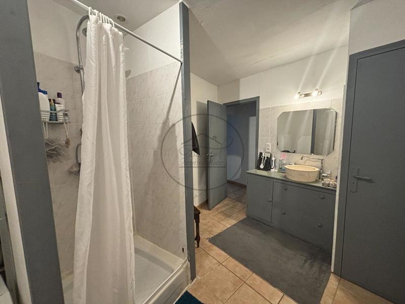 Immeuble - 700 m² - 30 pièces