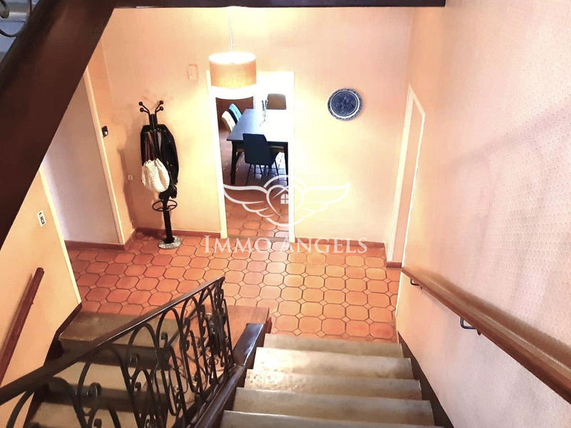 Maison - 380 m² - 13 pièces