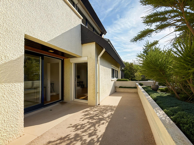 Appartement - 94 m² - 5 pièces