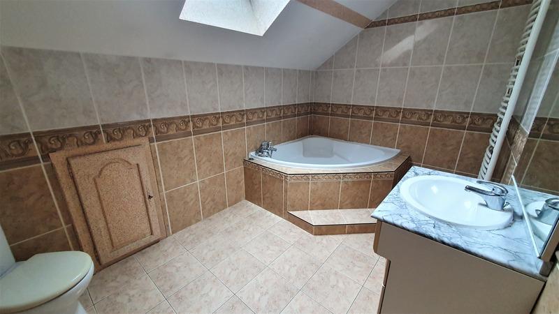 Maison - 160 m² - 6 pièces