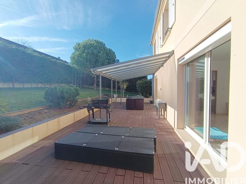 Maison - 160 m² - 8 pièces