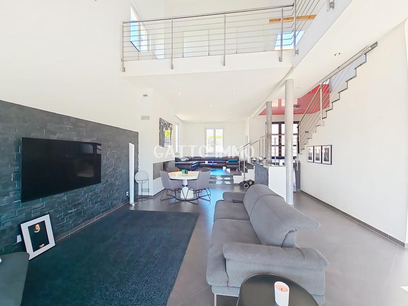 Villa - 311 m² - 7 pièces