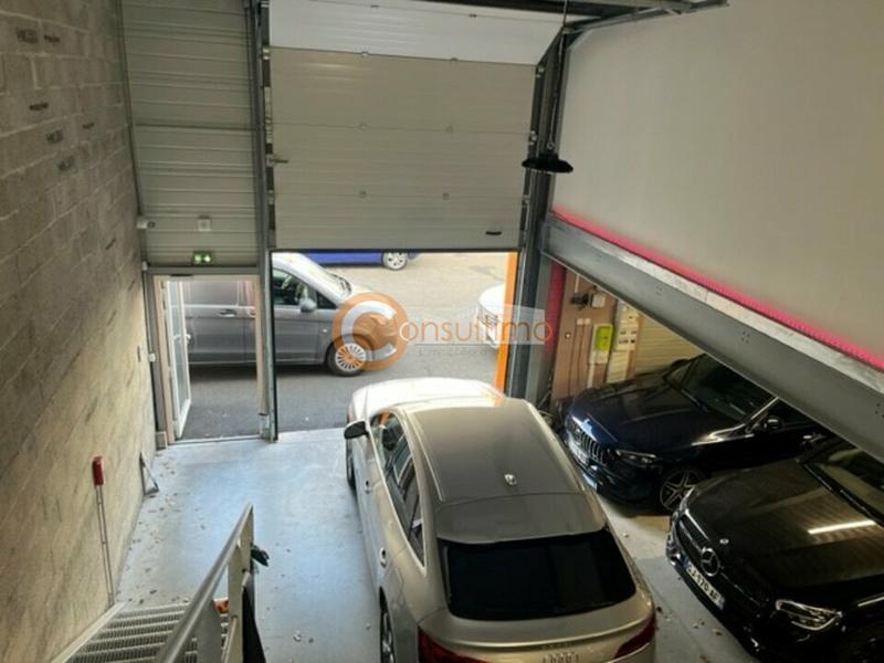 Local d'activité / Entrepôt - 258 m²