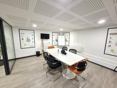 Local commercial - 180 m² - 8 pièces