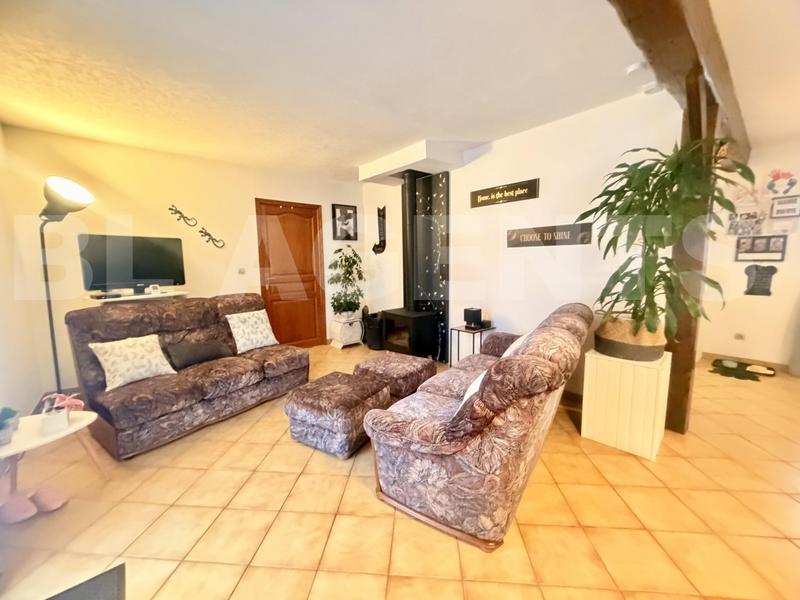 Maison traditionnelle - 160 m² - 7 pièces