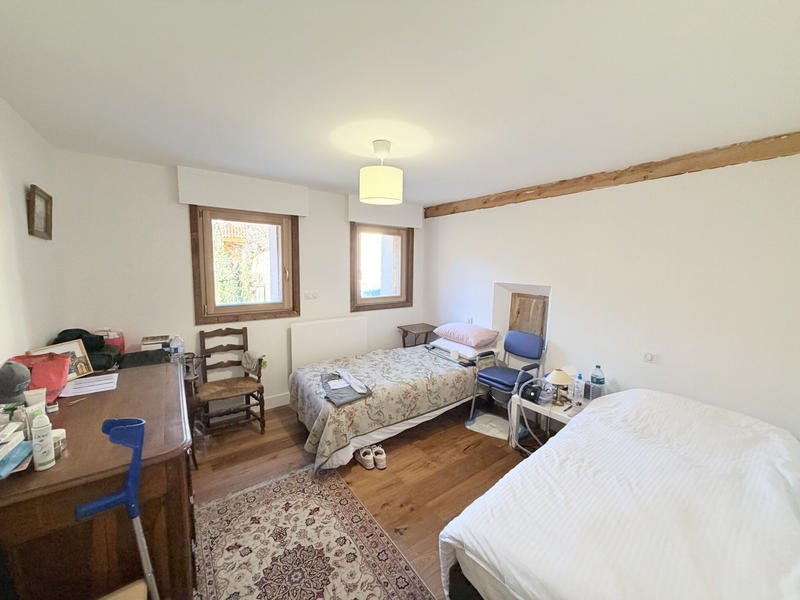 Maison - 324 m² - 5 pièces