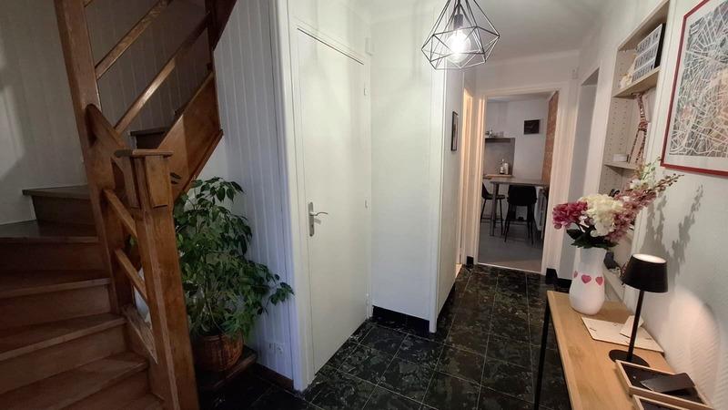 Maison - 90 m² - 5 pièces