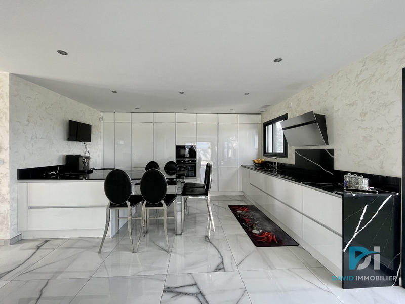 Maison - 115 m² - 4 pièces